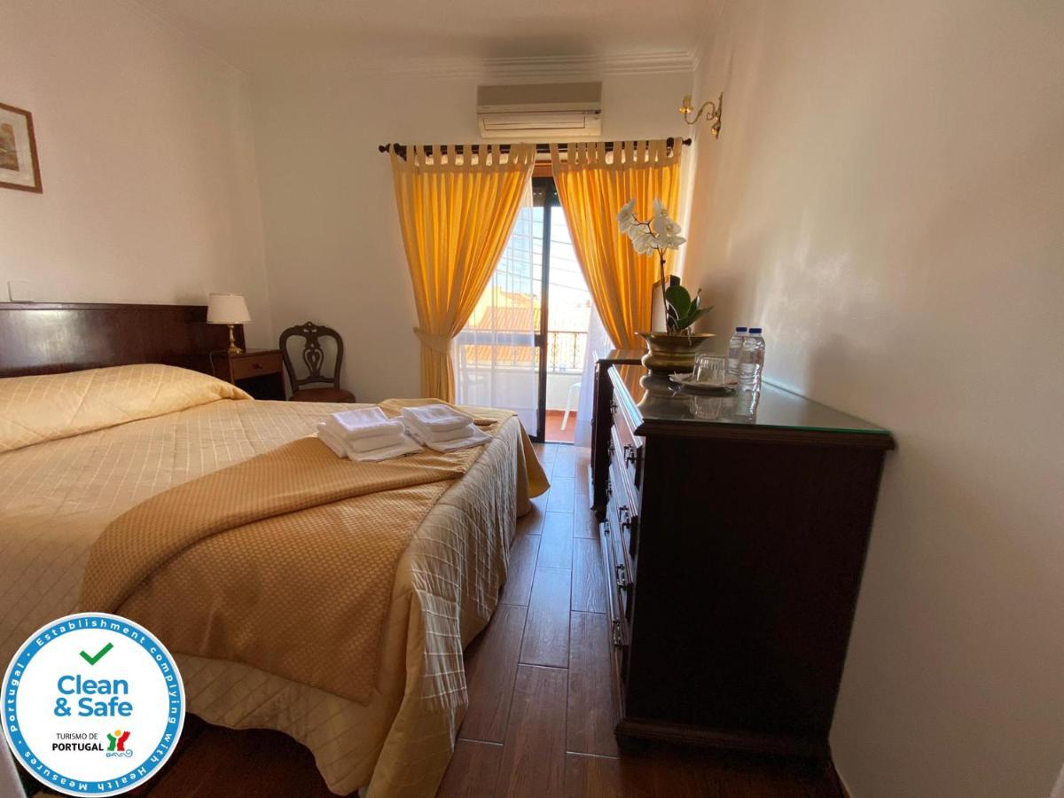 Guest House Toca Dos Grilos Эшторил Экстерьер фото
